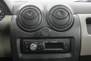 Седан Renault Logan 2015 года, 329000 рублей, Пермь