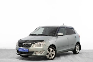Хетчбэк Skoda Fabia 2012 года, 889000 рублей, Барнаул