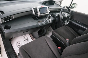 Минивэн Honda Freed 2012 года, 999000 рублей, Красноярск