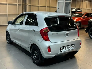 Хетчбэк Kia Picanto 2011 года, 797000 рублей, Красноярск