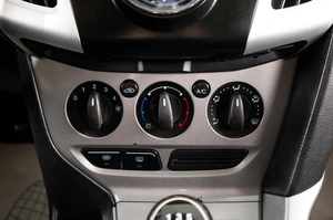 Хетчбэк Ford Focus 2012 года, 749000 рублей, Пермь