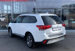Внедорожник Mitsubishi Outlander 2021 года, 2790000 рублей, Солонцы