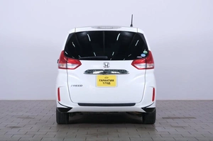 Минивэн Honda Freed 2019 года, 1689000 рублей, Омск