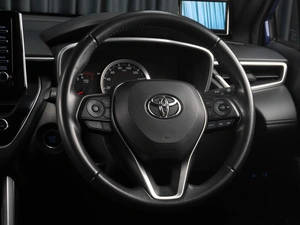 Внедорожник Toyota Corolla Cross 2022 года, 2519000 рублей, Тюмень