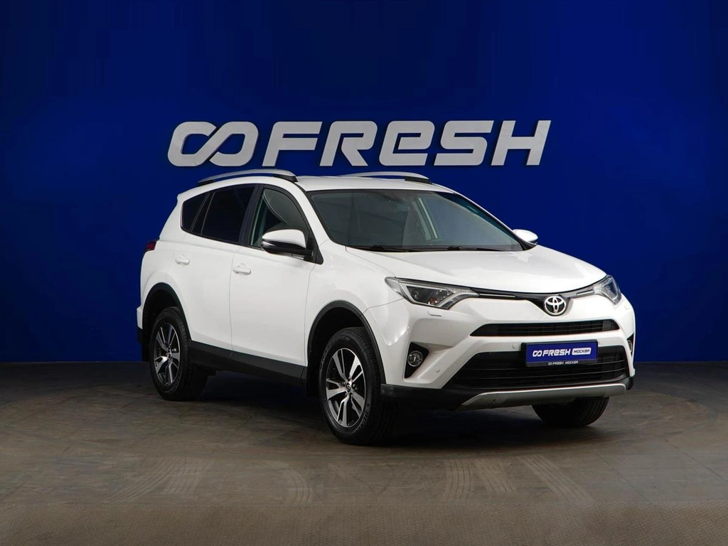 Внедорожник Toyota RAV4 2015 года, 2257077 рублей, Москва