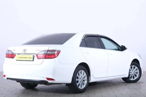 Седан Toyota Camry 2016 года, 1989000 рублей, Омск