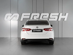 Седан Toyota Camry 2021 года, 1969000 рублей, Красный Пахарь