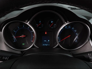 Седан Chevrolet Cruze 2013 года, 1049000 рублей, Воронеж
