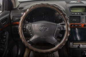 Седан Toyota Avensis 2004 года, 529000 рублей, Томск