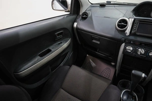 Хетчбэк Toyota Ist 2002 года, 449000 рублей, Новокузнецк