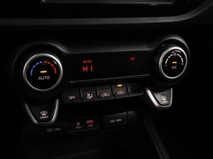 Седан Kia Rio 2018 года, 1334000 рублей, Воронеж
