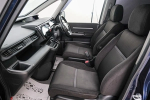 Минивэн Honda Stepwgn Spada 2018 года, 2239000 рублей, Красноярск