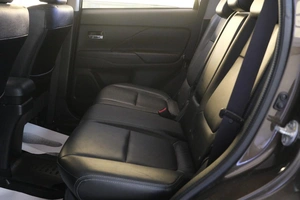 Внедорожник Mitsubishi Outlander 2017 года, 1999000 рублей, Омск