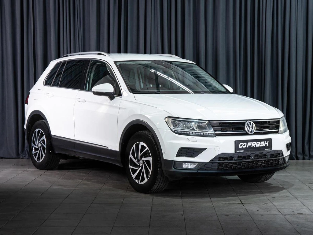 Внедорожник Volkswagen Tiguan 2018 года, 2490000 рублей, Волгоград
