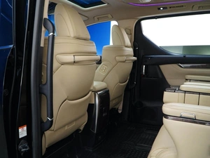 Минивэн Toyota Alphard 2018 года, 4467077 рублей, Москва
