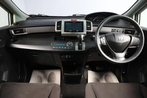 Минивэн Honda Freed 2015 года, 1179000 рублей, Новосибирск