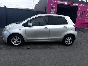 Хетчбэк Toyota Vitz 2007 года, 420000 рублей, Красноярск