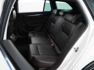 Универсал Skoda Superb 2020 года, 3549077 рублей, Москва