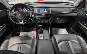Седан Kia Optima 2018 года, 1897000 рублей, Красноярск