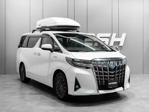 Минивэн Toyota Alphard 2018 года, 4200000 рублей, Тюмень