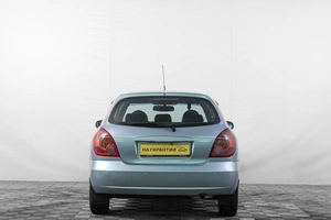 Хетчбэк Nissan Almera 2004 года, 419000 рублей, Кемерово