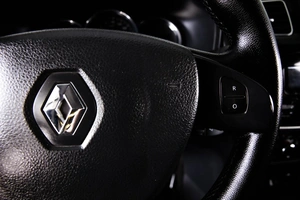 Седан Renault Logan 2018 года, 849000 рублей, Пермь