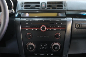 Седан Mazda 3 2004 года, 699000 рублей, Омск