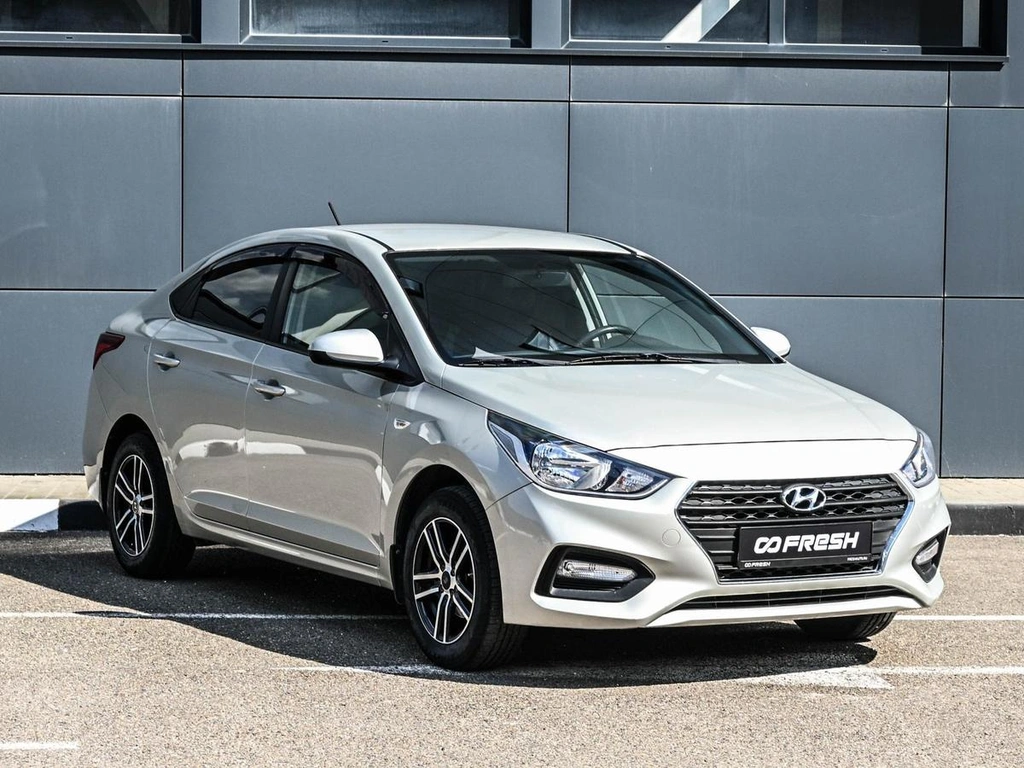 Седан Hyundai Solaris 2018 года, 1378000 рублей, Кирилловка