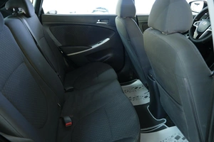 Хетчбэк Hyundai Solaris 2012 года, 919000 рублей, Омск