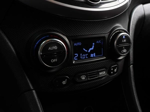 Хетчбэк Hyundai Solaris 2015 года, 1049000 рублей, Воронеж