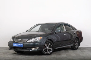 Седан Toyota Camry 2002 года, 749000 рублей, Томск