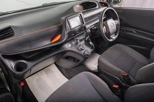 Минивэн Toyota Sienta 2016 года, 1389000 рублей, Томск