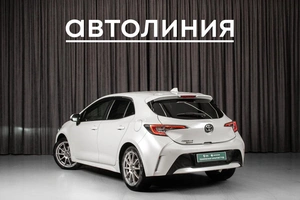 Хетчбэк Toyota Corolla 2018 года, 1399000 рублей, Красноярск