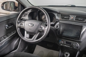 Седан Kia Rio 2013 года, 869000 рублей, Томск
