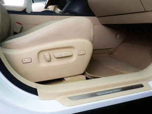 Внедорожник Lexus RX 2011 года, 2399000 рублей, Тюмень