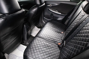 Седан Toyota Corolla 2011 года, 1199000 рублей, Сургут