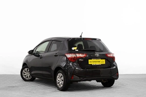 Хетчбэк Toyota Vitz 2018 года, 999000 рублей, Барнаул