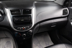 Седан Hyundai Solaris 2011 года, 529000 рублей, Оренбург