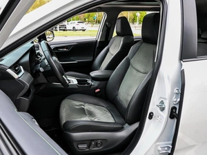 Внедорожник Toyota RAV4 2024 года, 3785000 рублей, Волгоград