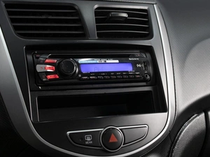 Седан Hyundai Solaris 2011 года, 750000 рублей, Омск