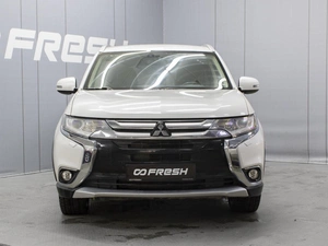 Внедорожник Mitsubishi Outlander 2015 года, 1800000 рублей, Омск