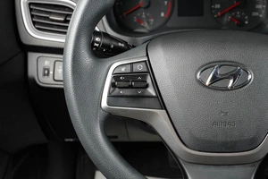 Седан Hyundai Solaris 2017 года, 1259000 рублей, Тюмень