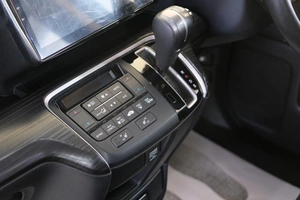 Минивэн Honda Stepwgn Spada 2015 года, 2299000 рублей, Омск