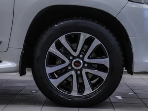 Внедорожник Toyota Land Cruiser 2019 года, 7600000 рублей, Красноярск