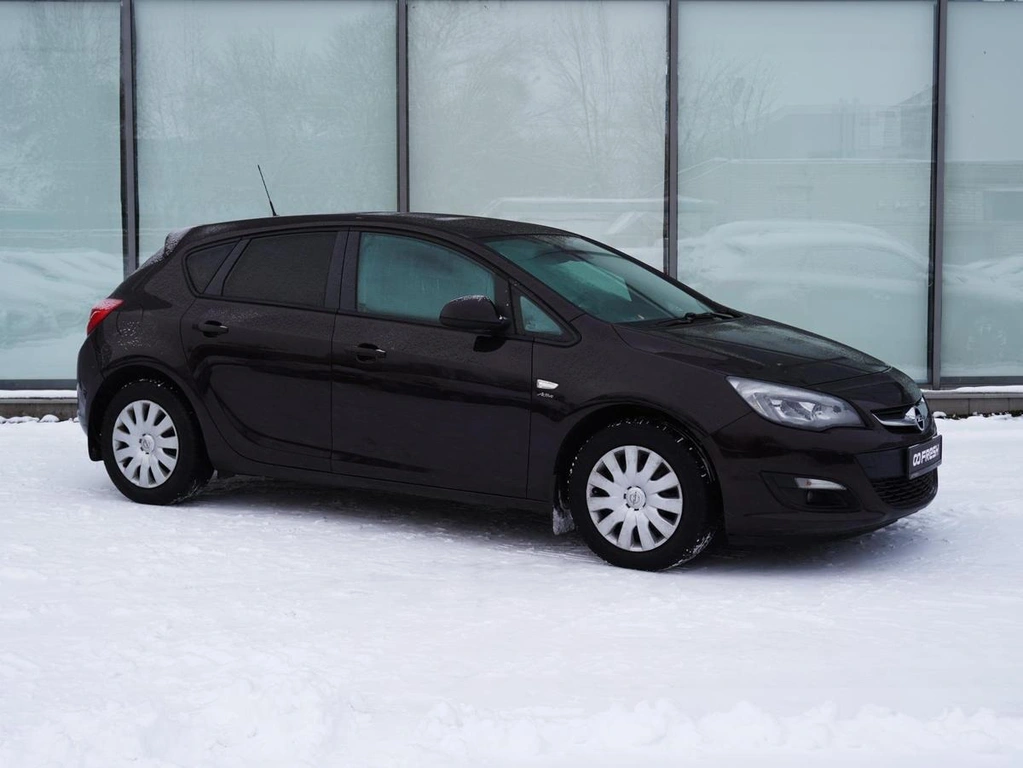 Хетчбэк Opel Astra 2013 года, 899000 рублей, Тверь