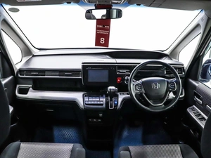 Минивэн Honda Stepwgn Spada 2016 года, 1699000 рублей, Красноярск