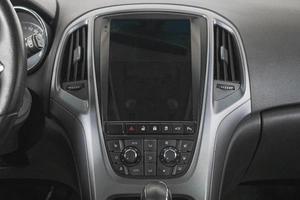 Хетчбэк Opel Astra 2013 года, 869000 рублей, Кемерово