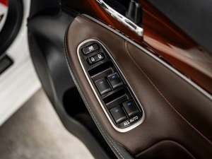 Седан Toyota Crown 2014 года, 2000000 рублей, Красноярск