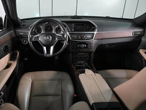 Седан Mercedes-benz E-класс 2012 года, 1899000 рублей, Аксай