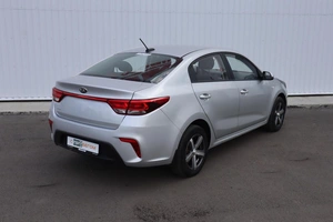Седан Kia Rio 2018 года, 1400000 рублей, Клинцы